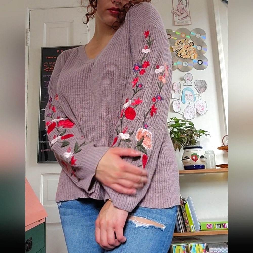 Floral embroidered sweater